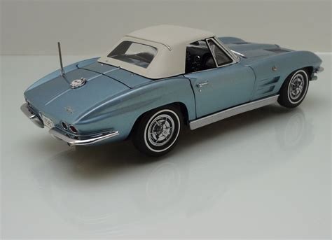 1963 corvette sting ray diecast in metal box|Corvette sting ray limited edition.